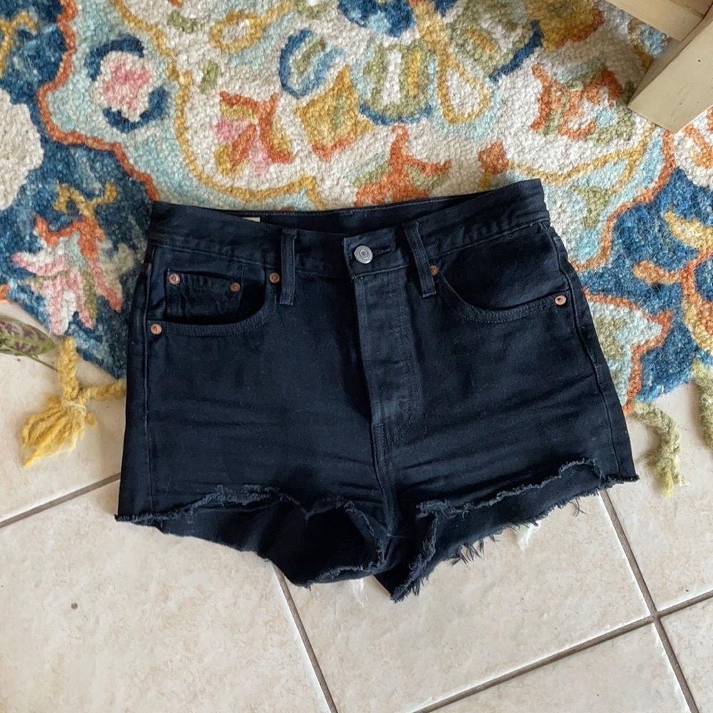 Levi’s 501 high rise shorts black